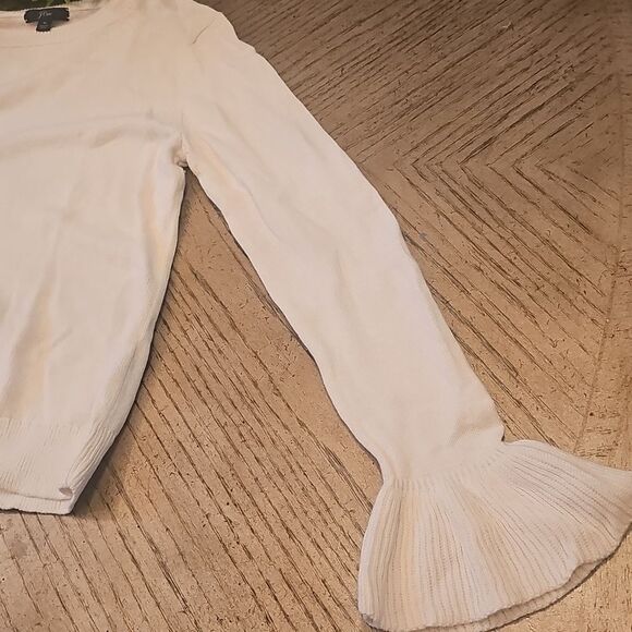 J. Crew Cream Crew Neck Sweater Size M Bell Sleeve - Picture 6 of 9